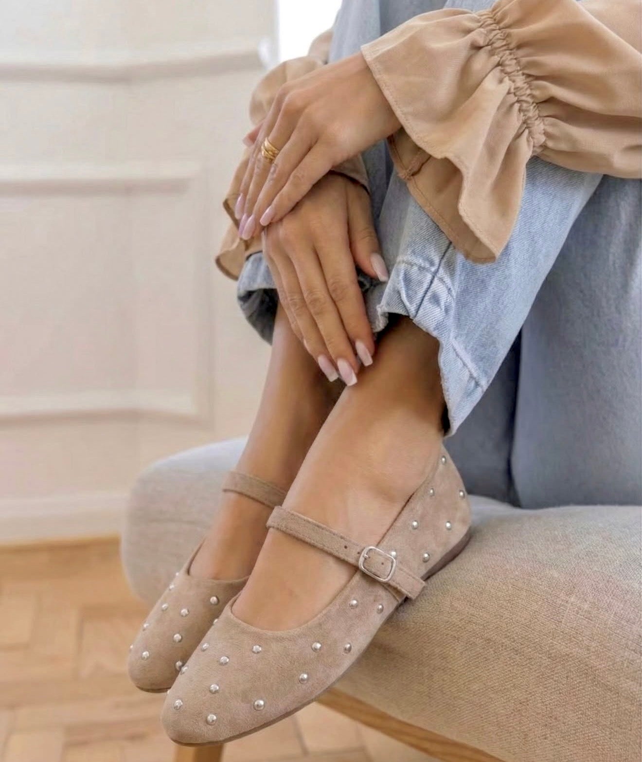 MANOLETINA DE ANTE CON TACHAS